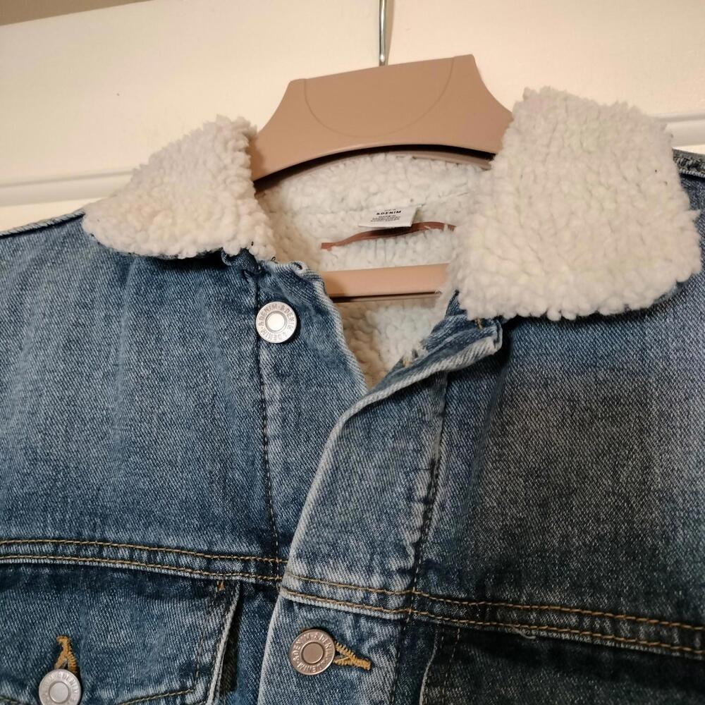 H&M Denim Jacket 4 front Pockets  Shearling Faux Fur Size 8 - Picture 6 of 9